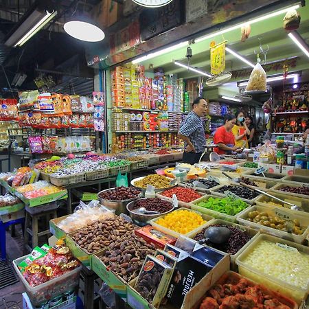 Hidden Dragon Yaowarat Road X Apartment Bangkok Bagian luar foto