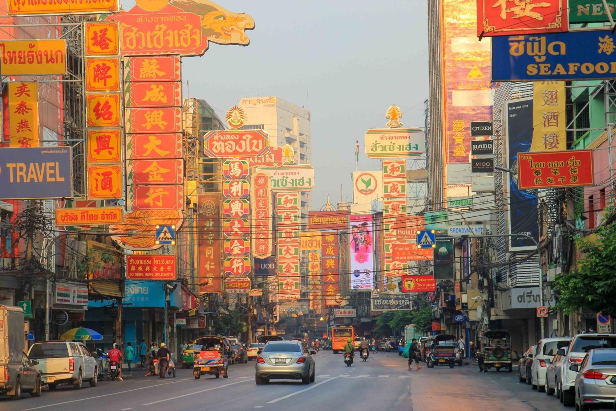 Hidden Dragon Yaowarat Road X Apartment Bangkok Bagian luar foto