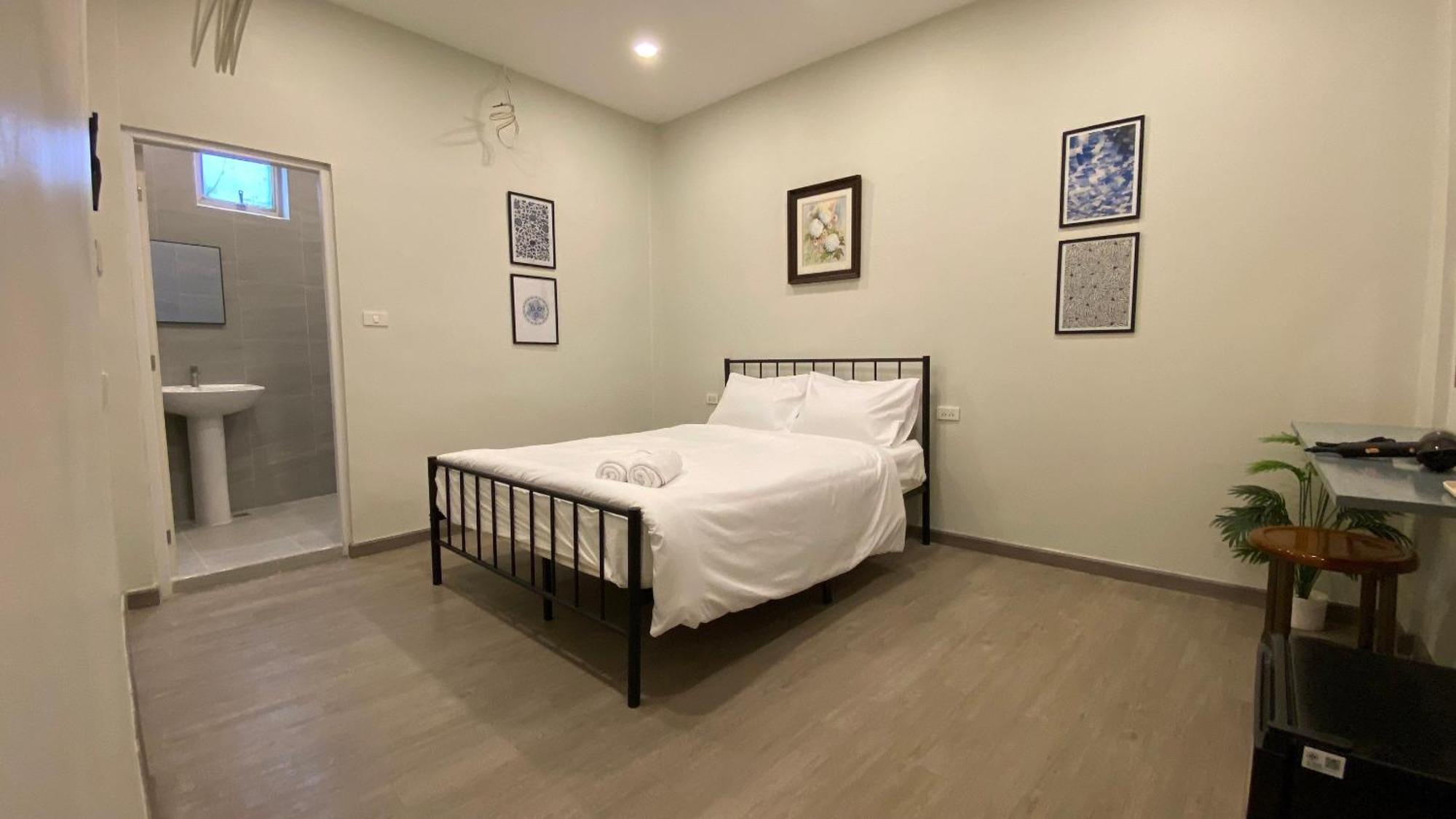 Hidden Dragon Yaowarat Road X Apartment Bangkok Bagian luar foto