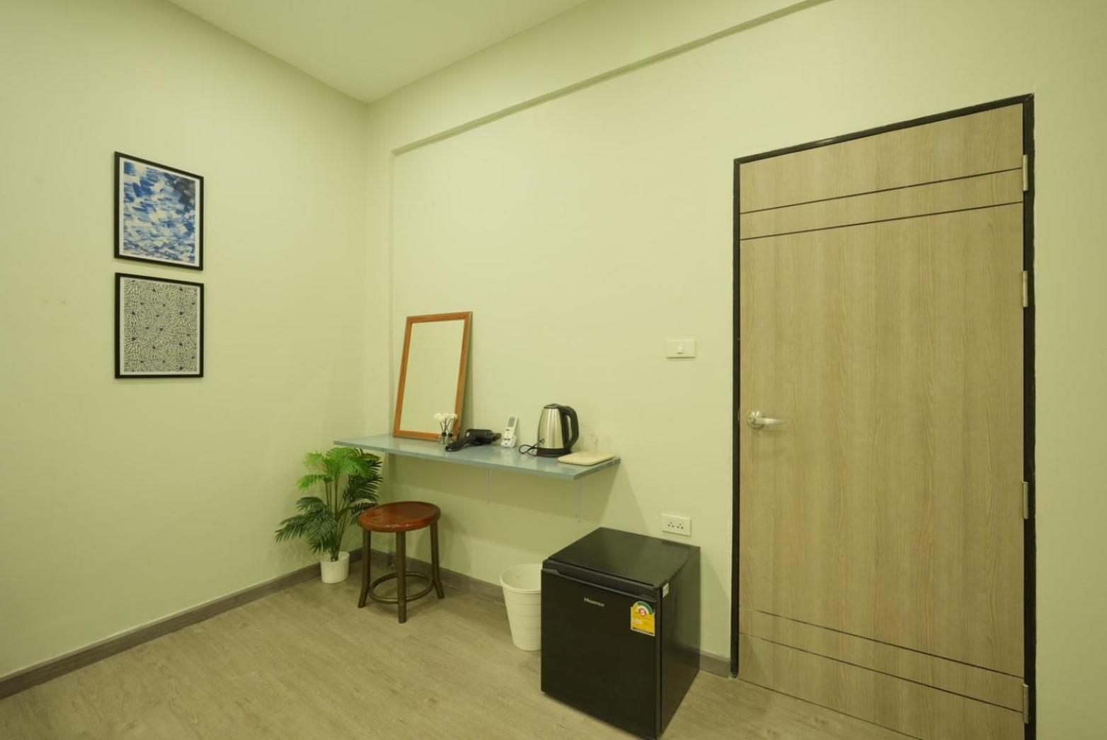 Hidden Dragon Yaowarat Road X Apartment Bangkok Bagian luar foto