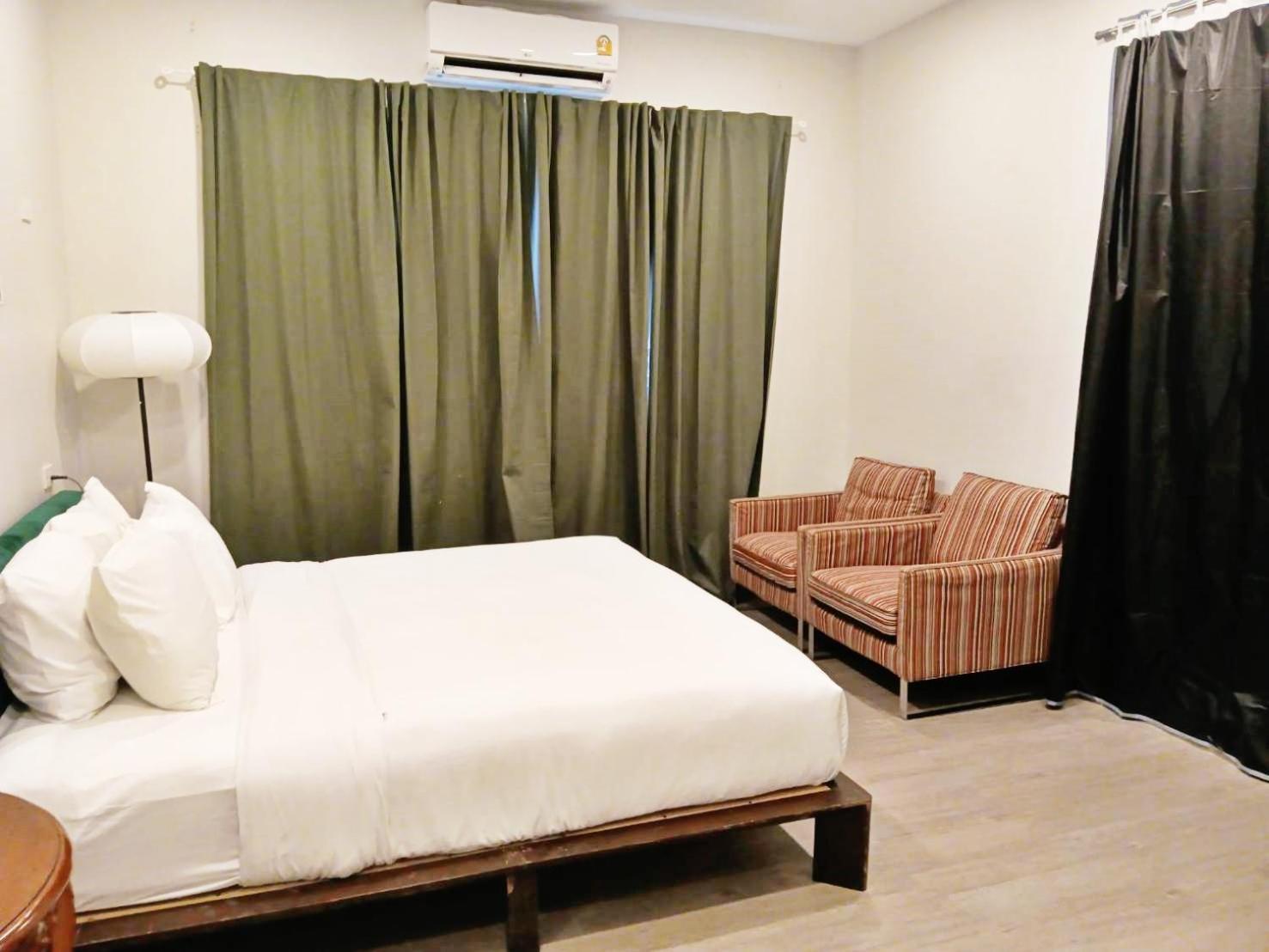 Hidden Dragon Yaowarat Road X Apartment Bangkok Bagian luar foto