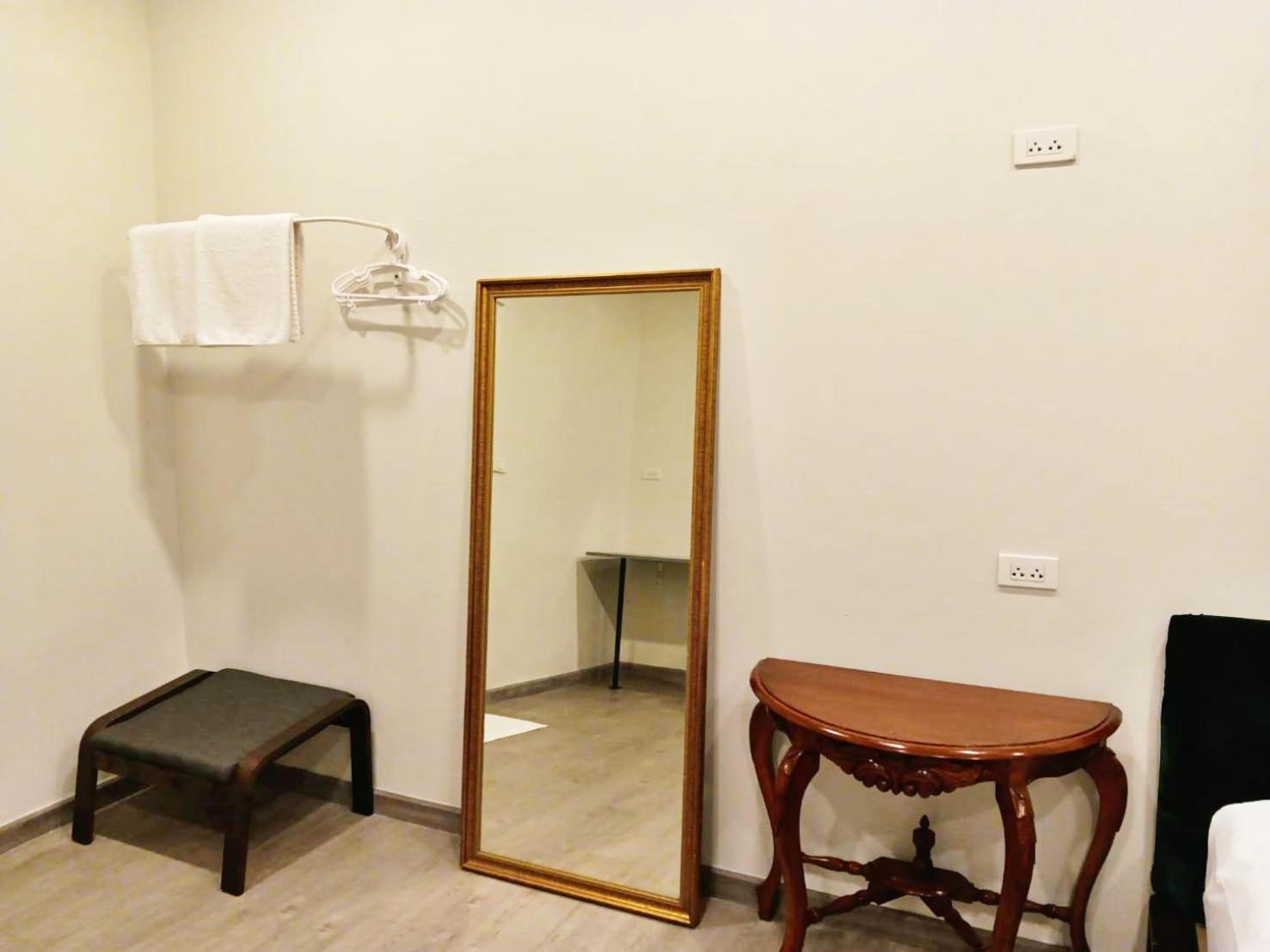 Hidden Dragon Yaowarat Road X Apartment Bangkok Bagian luar foto