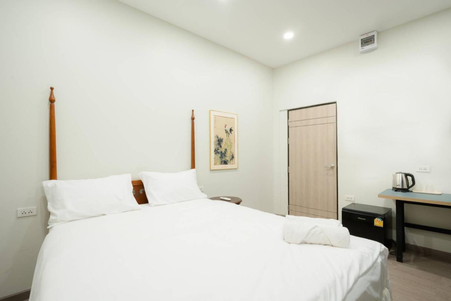 Hidden Dragon Yaowarat Road X Apartment Bangkok Bagian luar foto