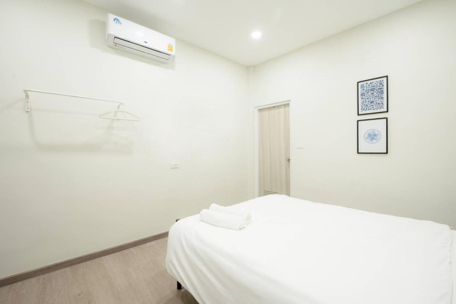 Hidden Dragon Yaowarat Road X Apartment Bangkok Bagian luar foto