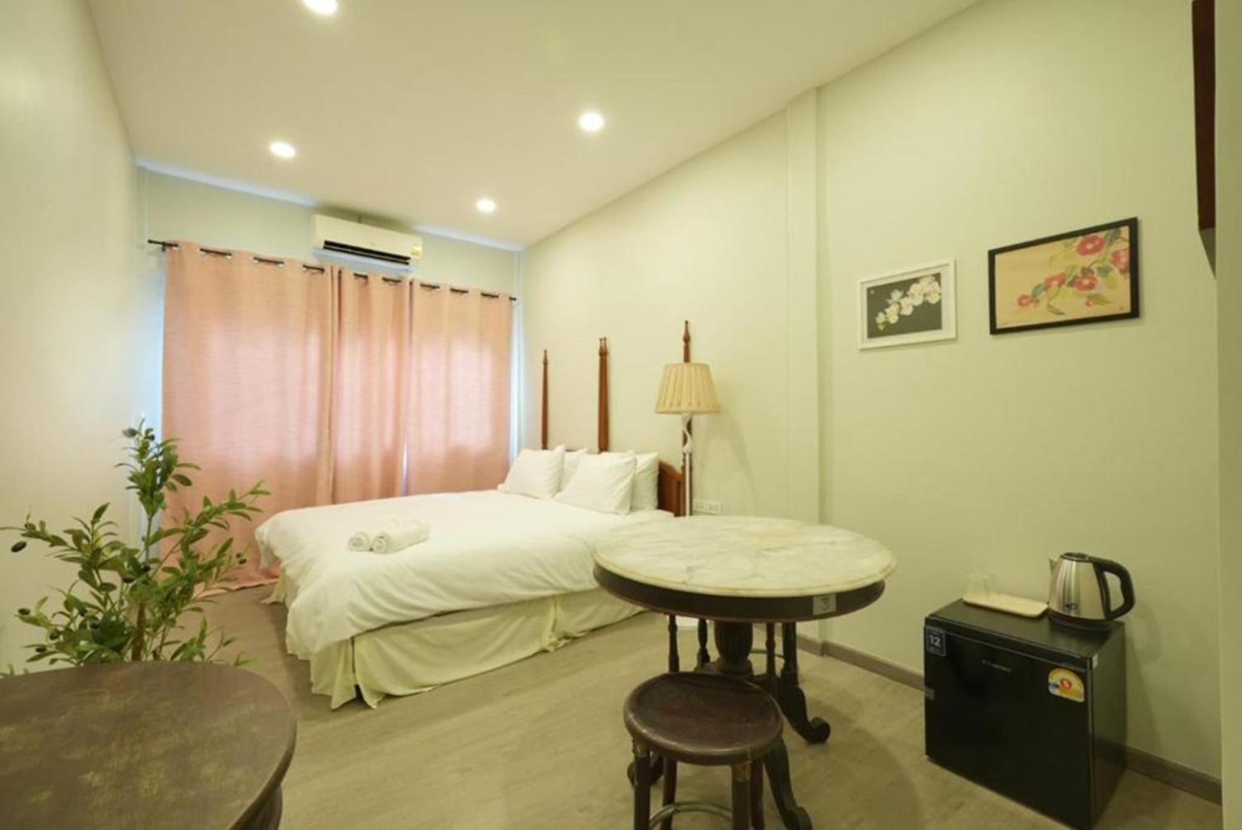 Hidden Dragon Yaowarat Road X Apartment Bangkok Bagian luar foto